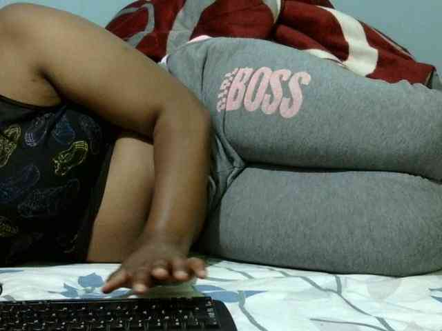 Petitetessy3 webcam