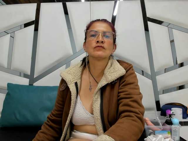 Mulansexy01's BongaCams show and profile