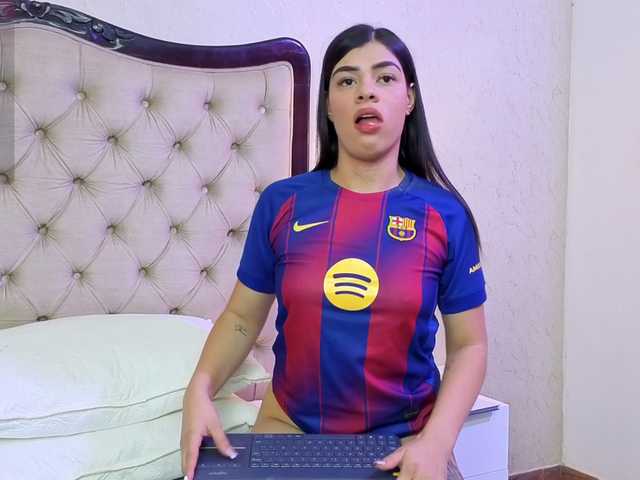 MeganWade's BongaCams show and profile