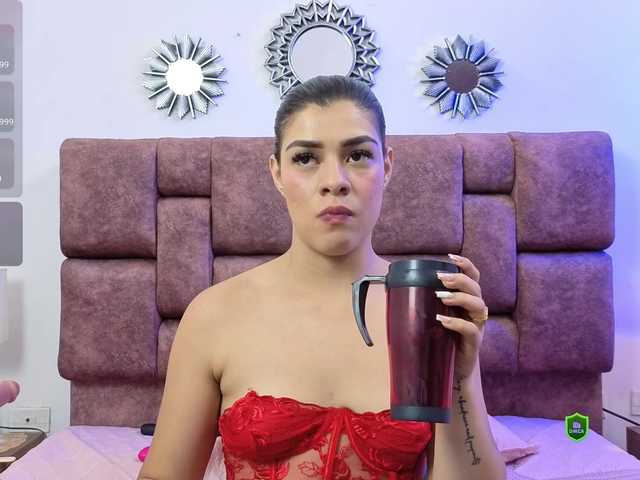 MeganWade's BongaCams show and profile