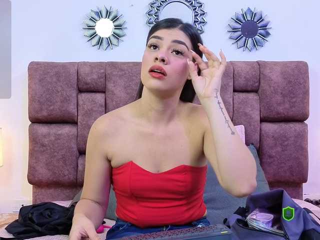 MeganWade's BongaCams show and profile