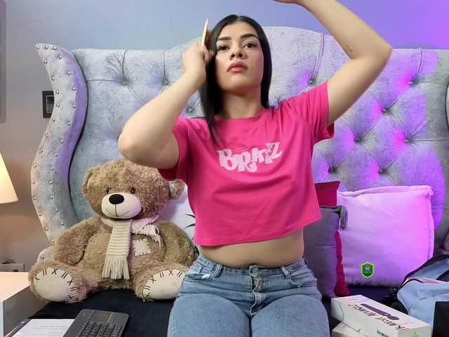 MeganWade's BongaCams show and profile