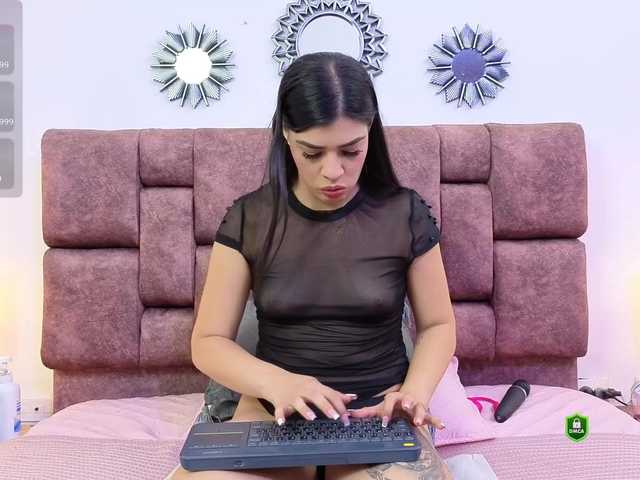 MeganWade's BongaCams show and profile