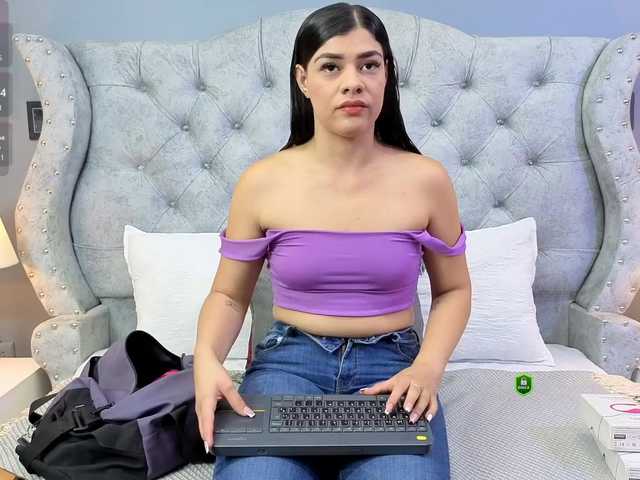 MeganWade's BongaCams show and profile