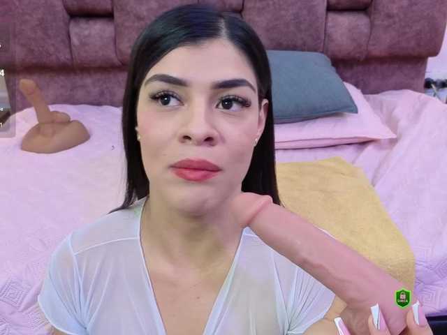 MeganWade's BongaCams show and profile