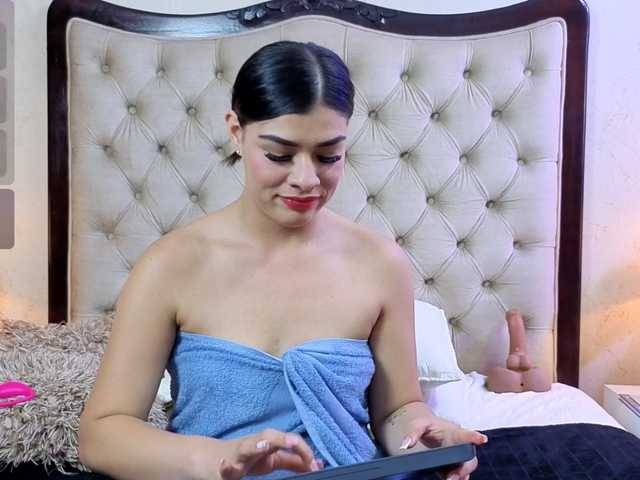 MeganWade live cam profile