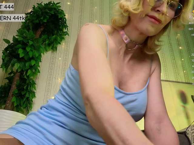 Divochka's BongaCams show and profile