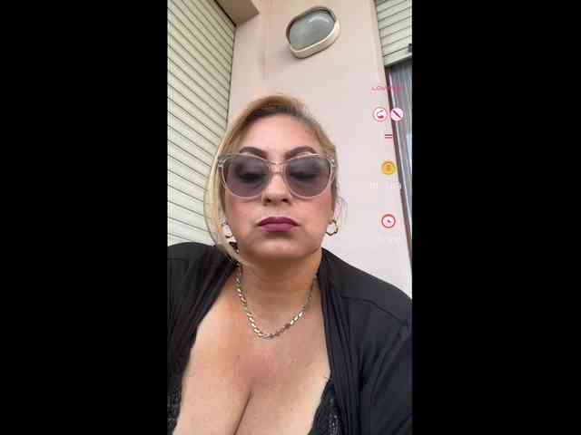 zhamira webcam