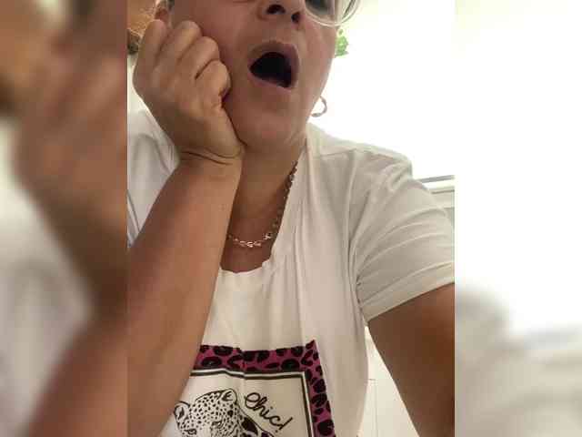 zhamira webcam