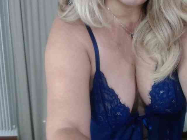 zhamira webcam