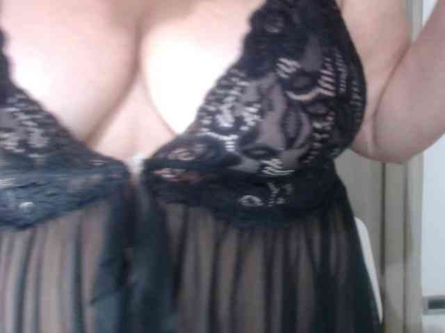 zhamira webcam