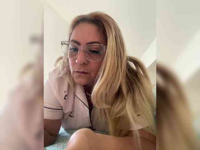 zhamira webcam