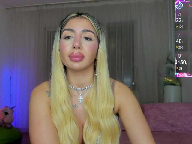 BelleHale's BongaCams show and profile