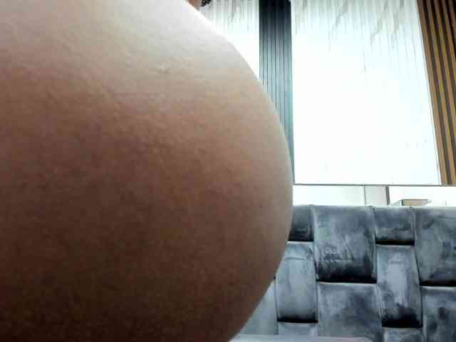 BRENDA-BIG-COCK Live Webcam on BongaCams