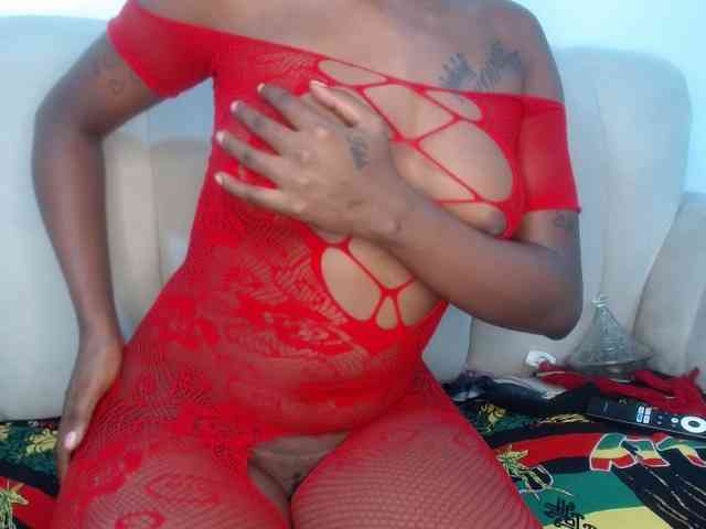 MissRoyalty webcam