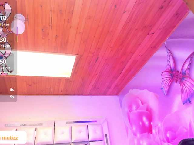 Yelena-mutiz's BongaCams show and profile