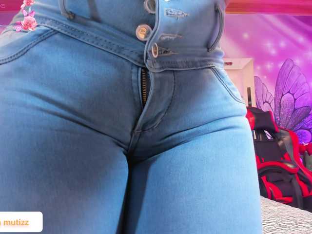 Yelena-mutiz's BongaCams show and profile