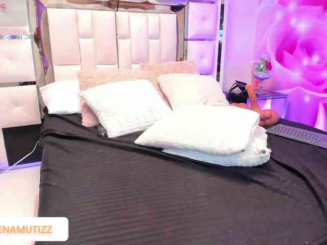 Yelena-mutiz webcam
