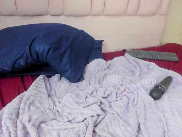 Yelena-mutiz webcam