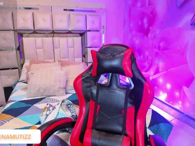 Yelena-mutiz webcam