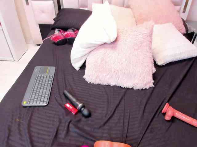 Yelena-mutiz webcam