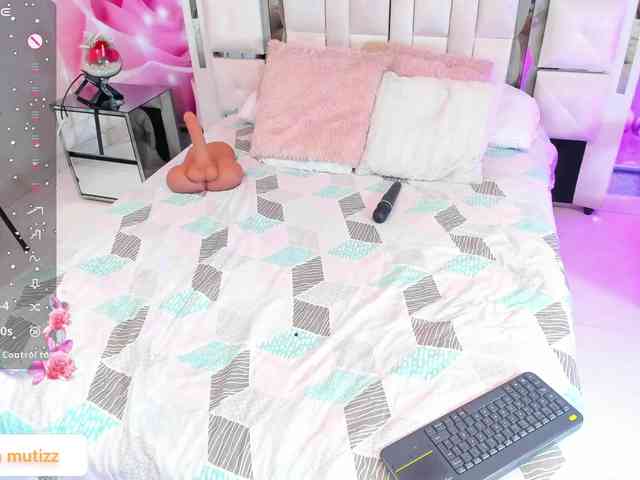 Yelena-mutiz Live Webcam on BongaCams