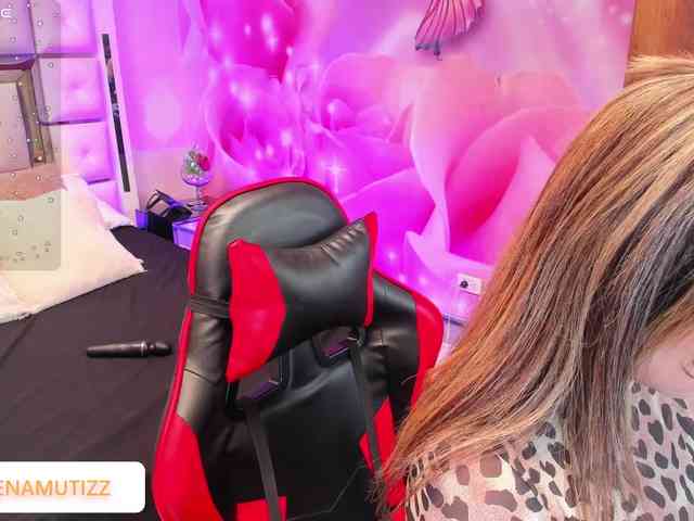 Yelena-mutiz webcam