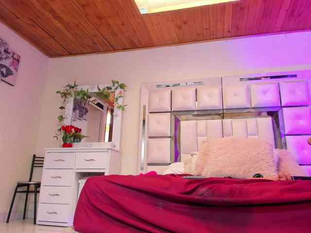 Yelena-mutiz webcam