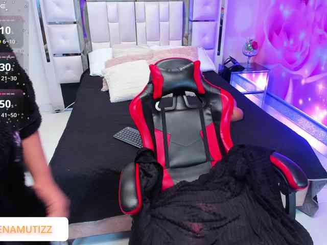 Yelena-mutiz webcam