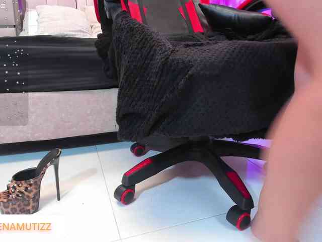 Yelena-mutiz webcam