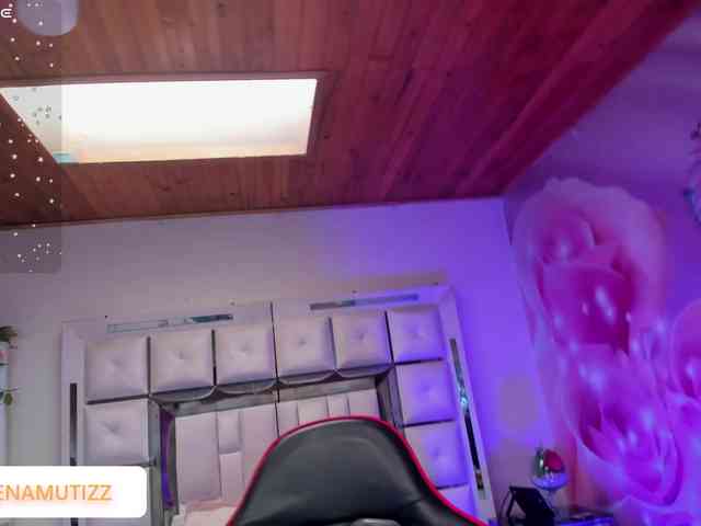 Yelena-mutiz webcam