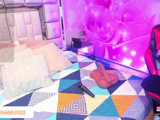 Yelena-mutiz webcam