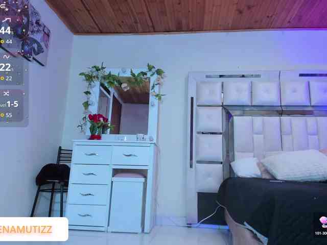 Yelena-mutiz webcam