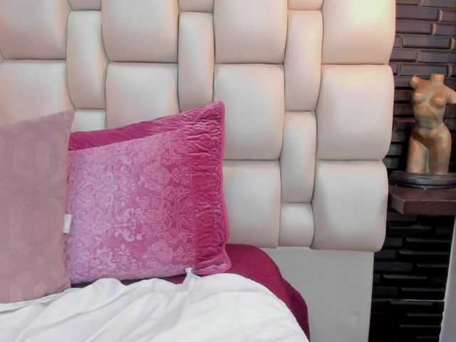  AnnieSanz chat room