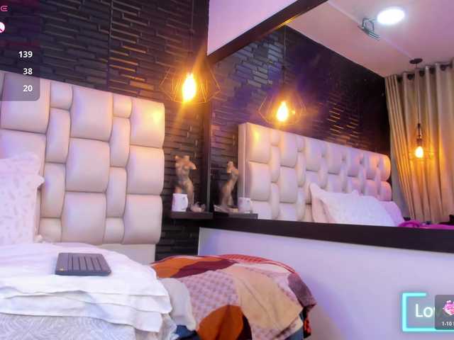 AnnieSanz's BongaCams show and profile