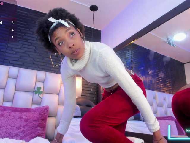 AnnieSanz's BongaCams show and profile