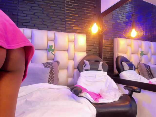 AnnieSanz's BongaCams show and profile