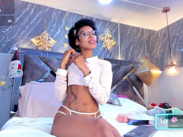 AnnieSanz's BongaCams show and profile