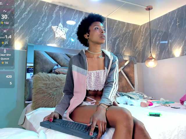 AnnieSanz's BongaCams show and profile