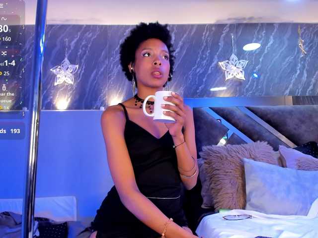 AnnieSanz's BongaCams show and profile