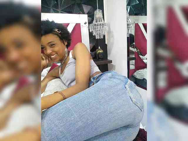 AnnieSanz webcam
