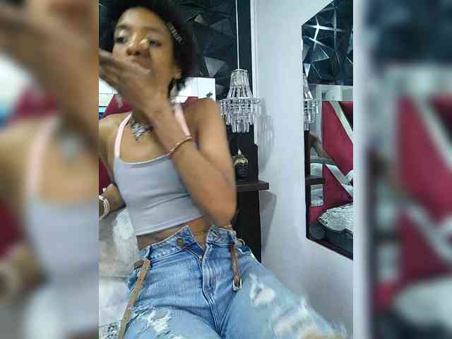 AnnieSanz webcam