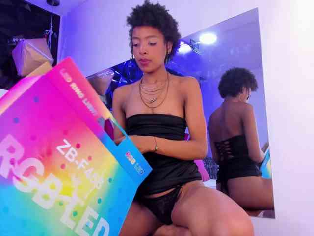 AnnieSanz webcam