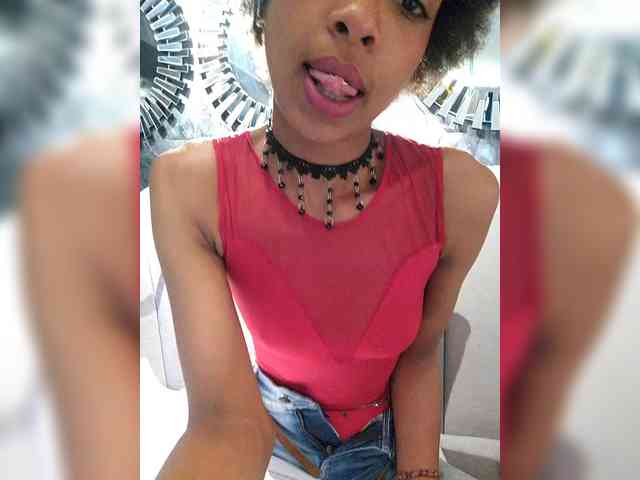 AnnieSanz webcam