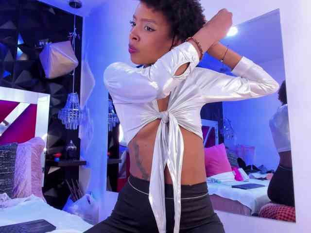 AnnieSanz webcam