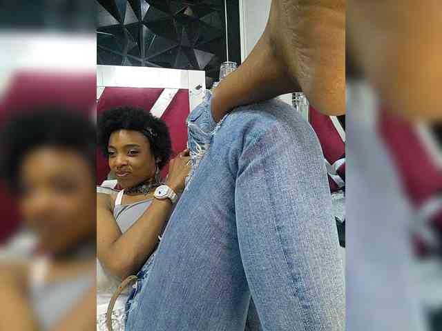 AnnieSanz webcam