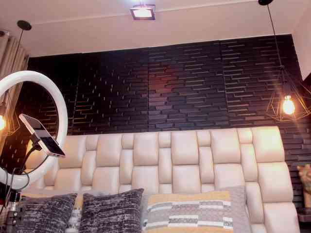 AnnieSanz webcam