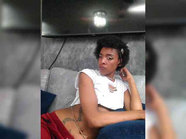 AnnieSanz webcam