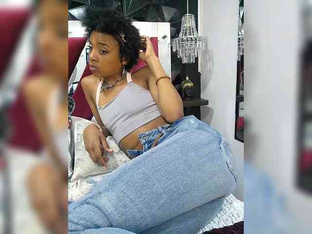 AnnieSanz webcam
