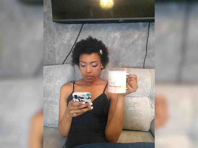 AnnieSanz webcam